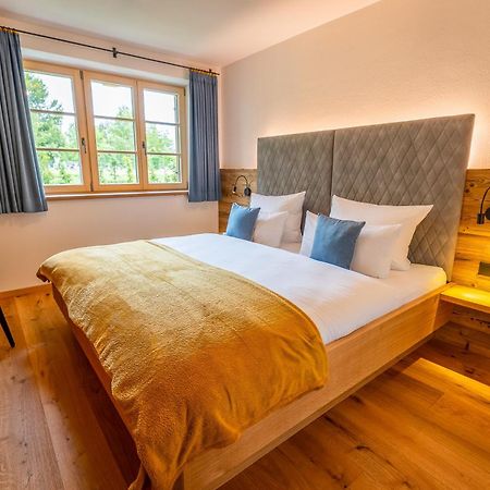 Graf Chiemo Suites - Direkt Am Chiemsee Mit Separatem Seezugang Chieming Exteriér fotografie