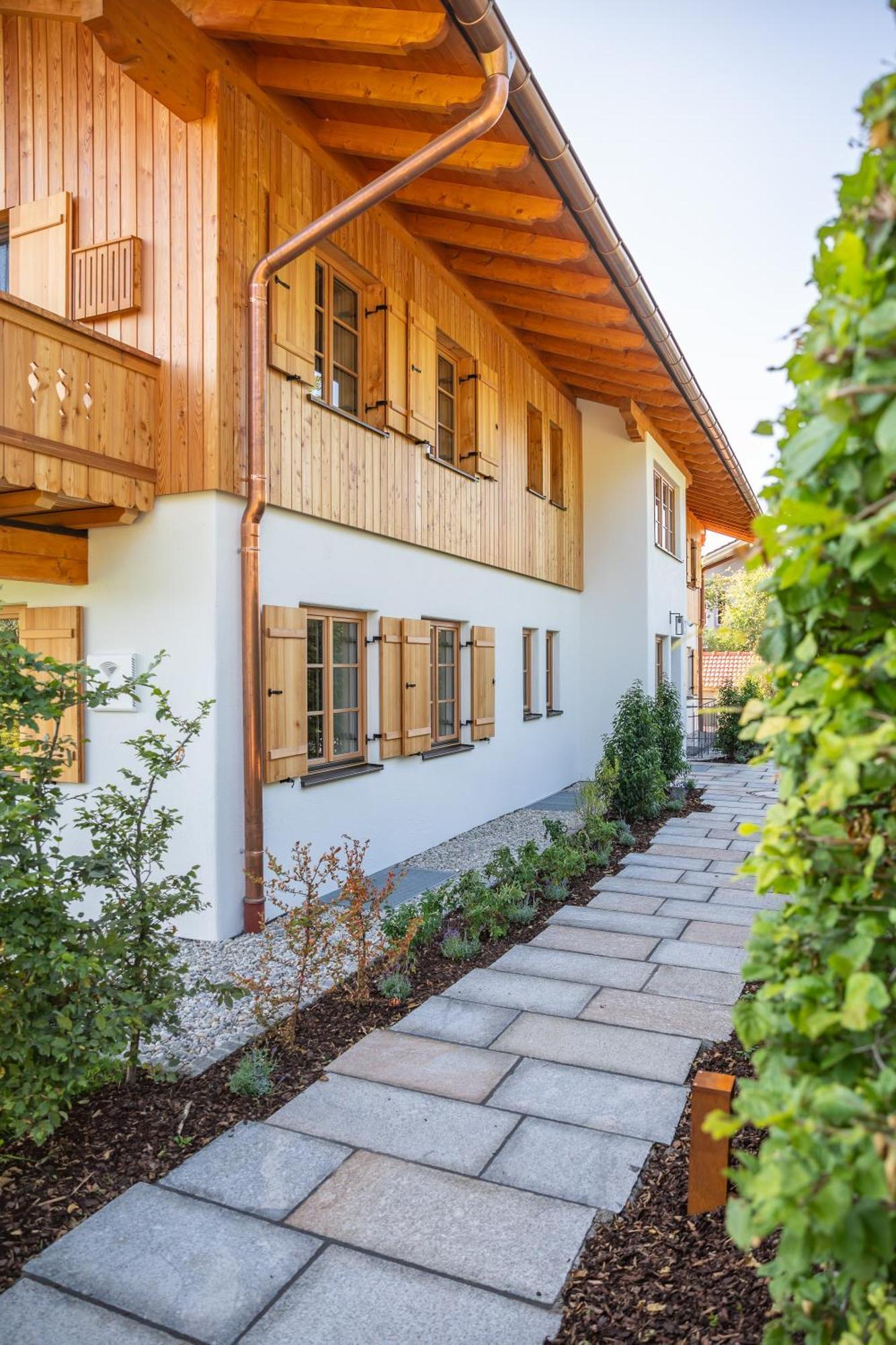 Graf Chiemo Suites - Direkt Am Chiemsee Mit Separatem Seezugang Chieming Exteriér fotografie