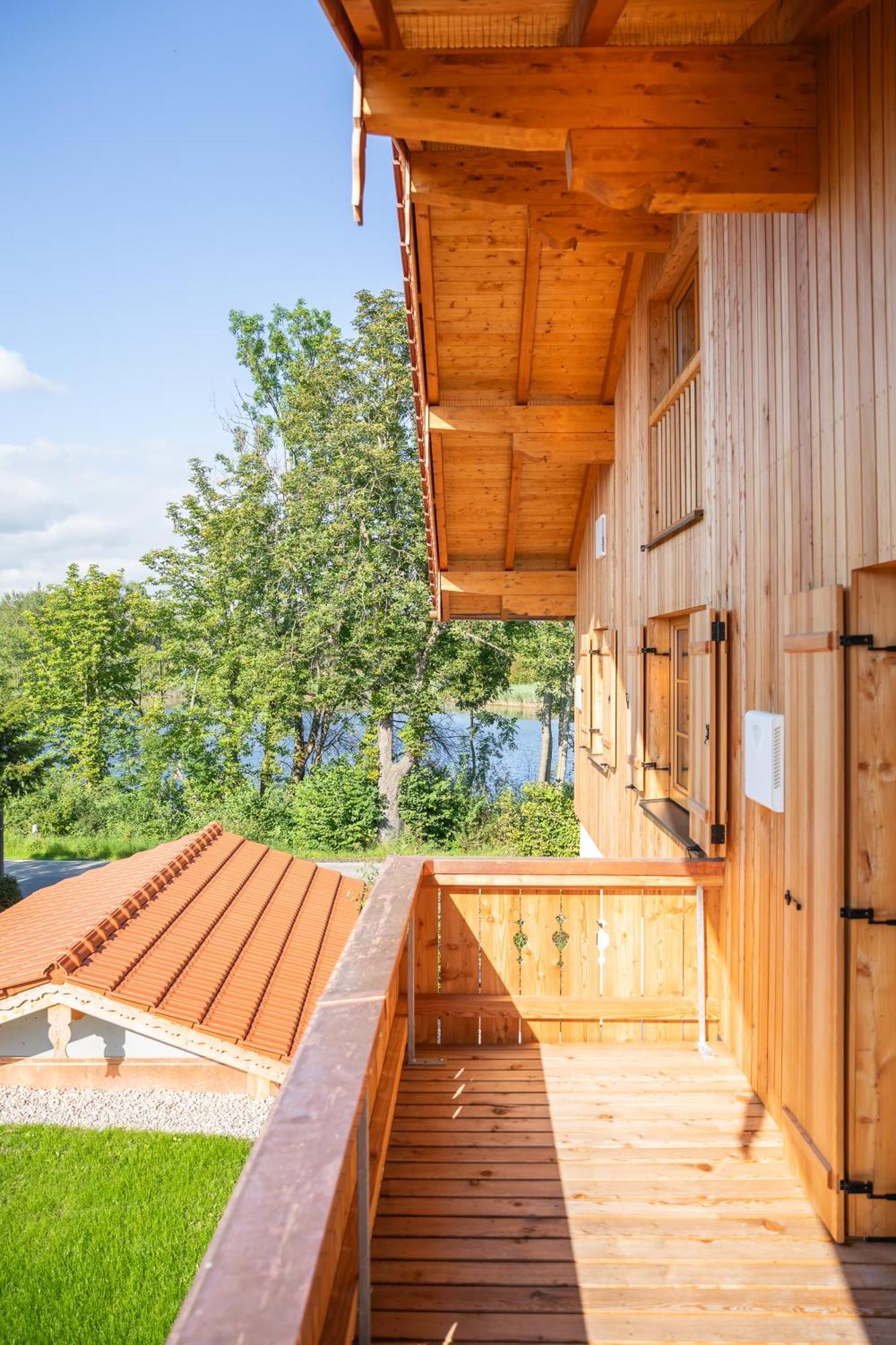 Graf Chiemo Suites - Direkt Am Chiemsee Mit Separatem Seezugang Chieming Exteriér fotografie