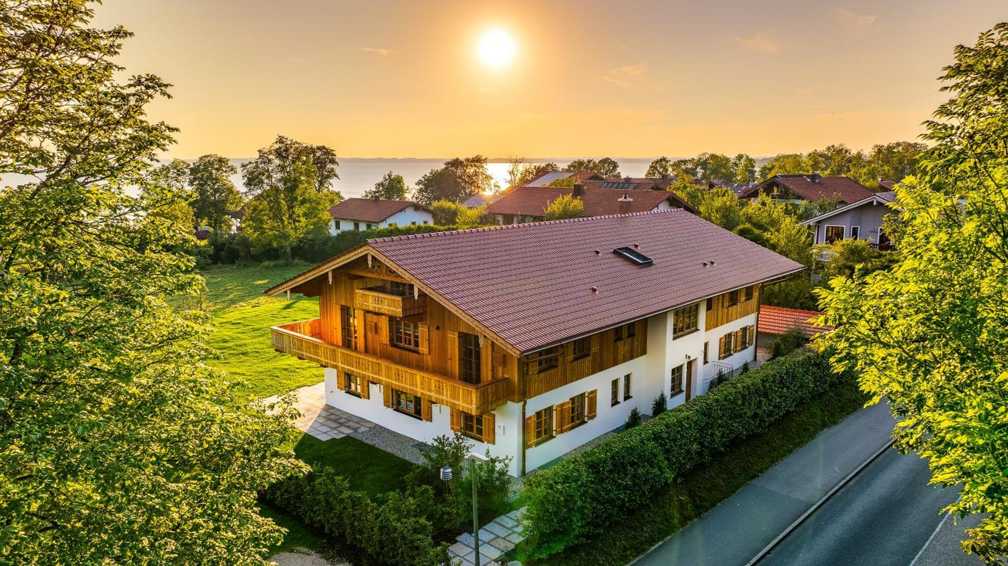 Graf Chiemo Suites - Direkt Am Chiemsee Mit Separatem Seezugang Chieming Exteriér fotografie