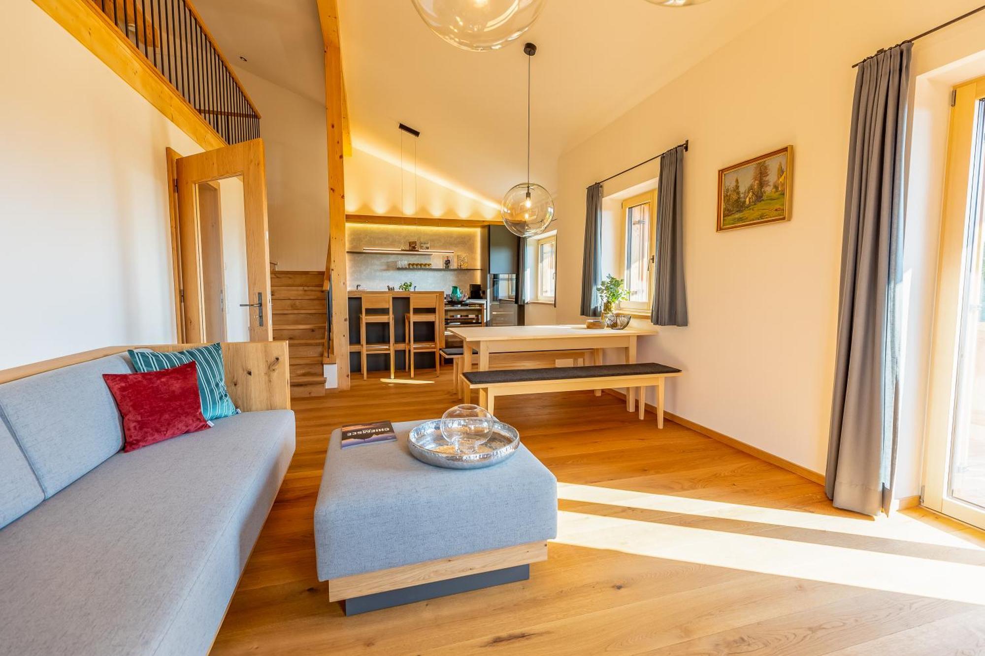 Graf Chiemo Suites - Direkt Am Chiemsee Mit Separatem Seezugang Chieming Exteriér fotografie