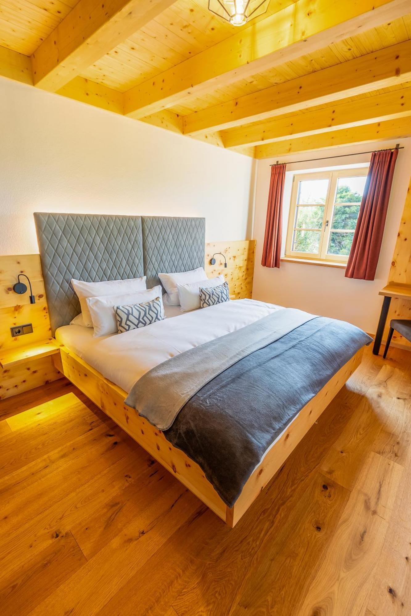 Graf Chiemo Suites - Direkt Am Chiemsee Mit Separatem Seezugang Chieming Exteriér fotografie