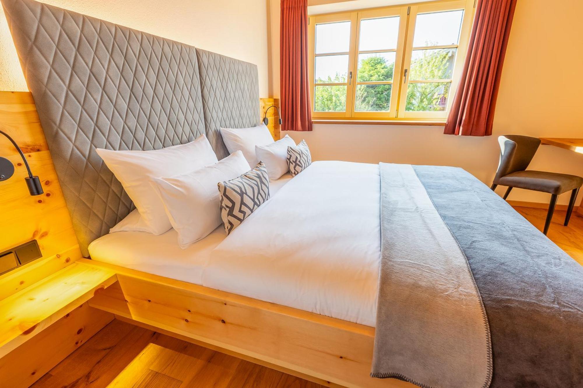 Graf Chiemo Suites - Direkt Am Chiemsee Mit Separatem Seezugang Chieming Exteriér fotografie