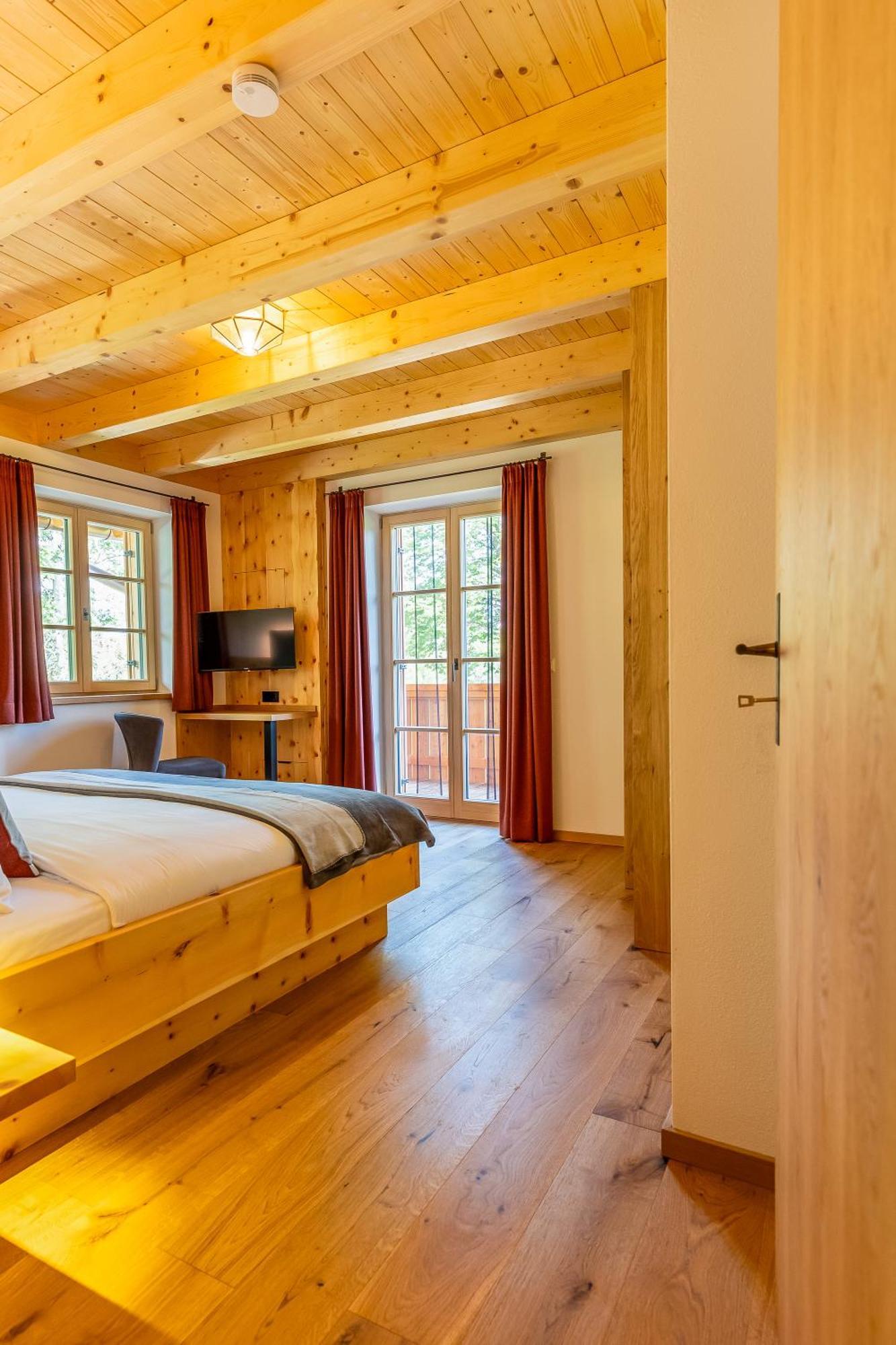 Graf Chiemo Suites - Direkt Am Chiemsee Mit Separatem Seezugang Chieming Exteriér fotografie