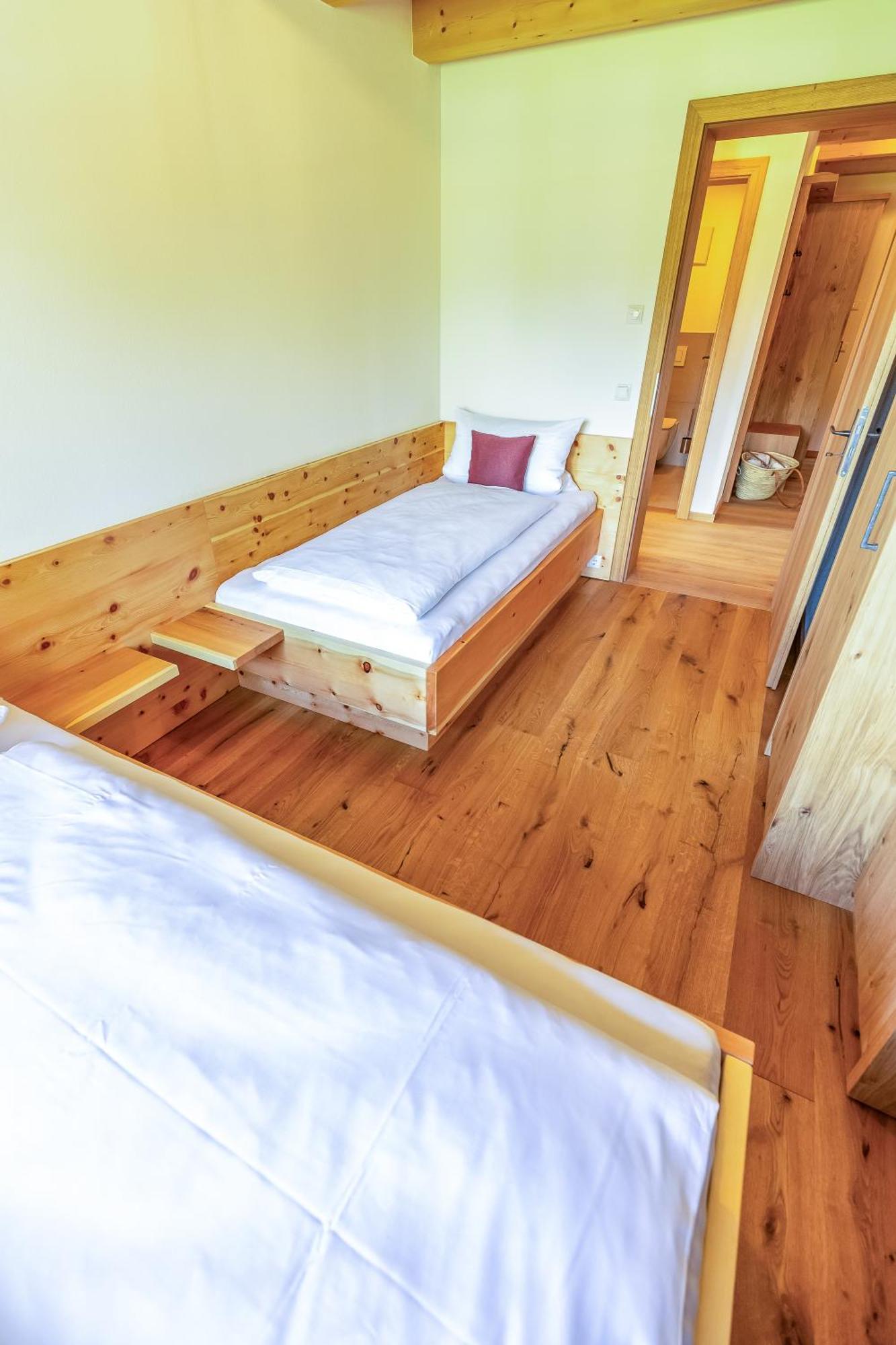 Graf Chiemo Suites - Direkt Am Chiemsee Mit Separatem Seezugang Chieming Exteriér fotografie
