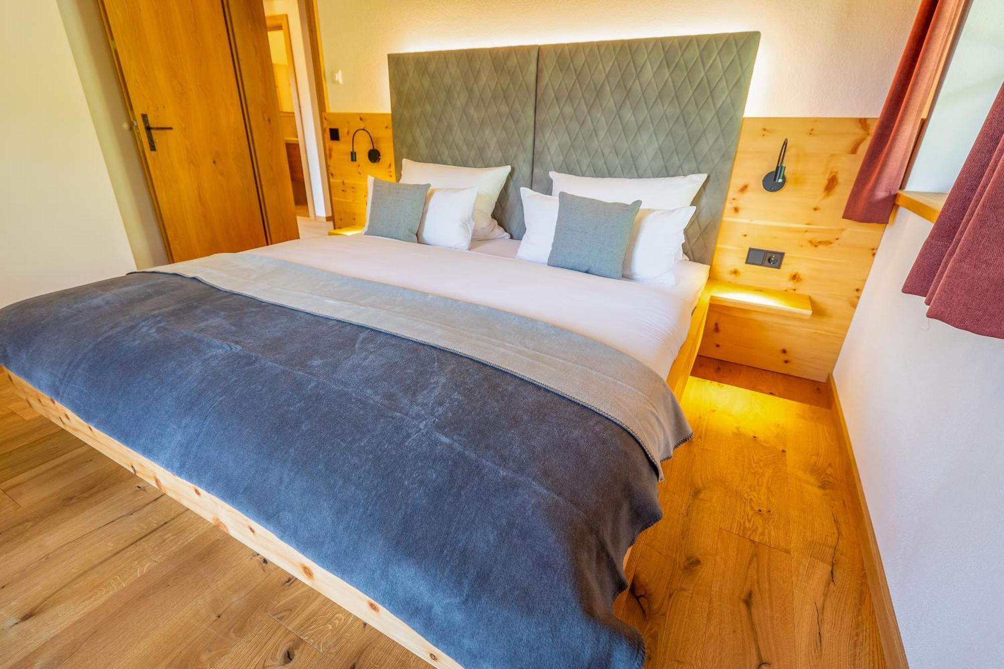 Graf Chiemo Suites - Direkt Am Chiemsee Mit Separatem Seezugang Chieming Exteriér fotografie