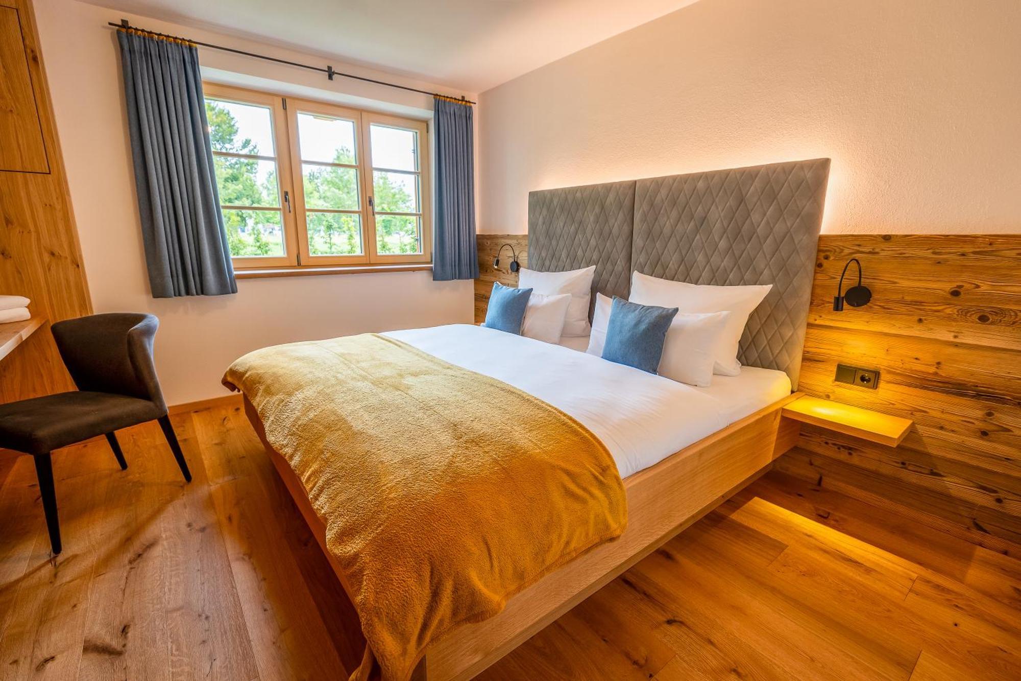 Graf Chiemo Suites - Direkt Am Chiemsee Mit Separatem Seezugang Chieming Exteriér fotografie