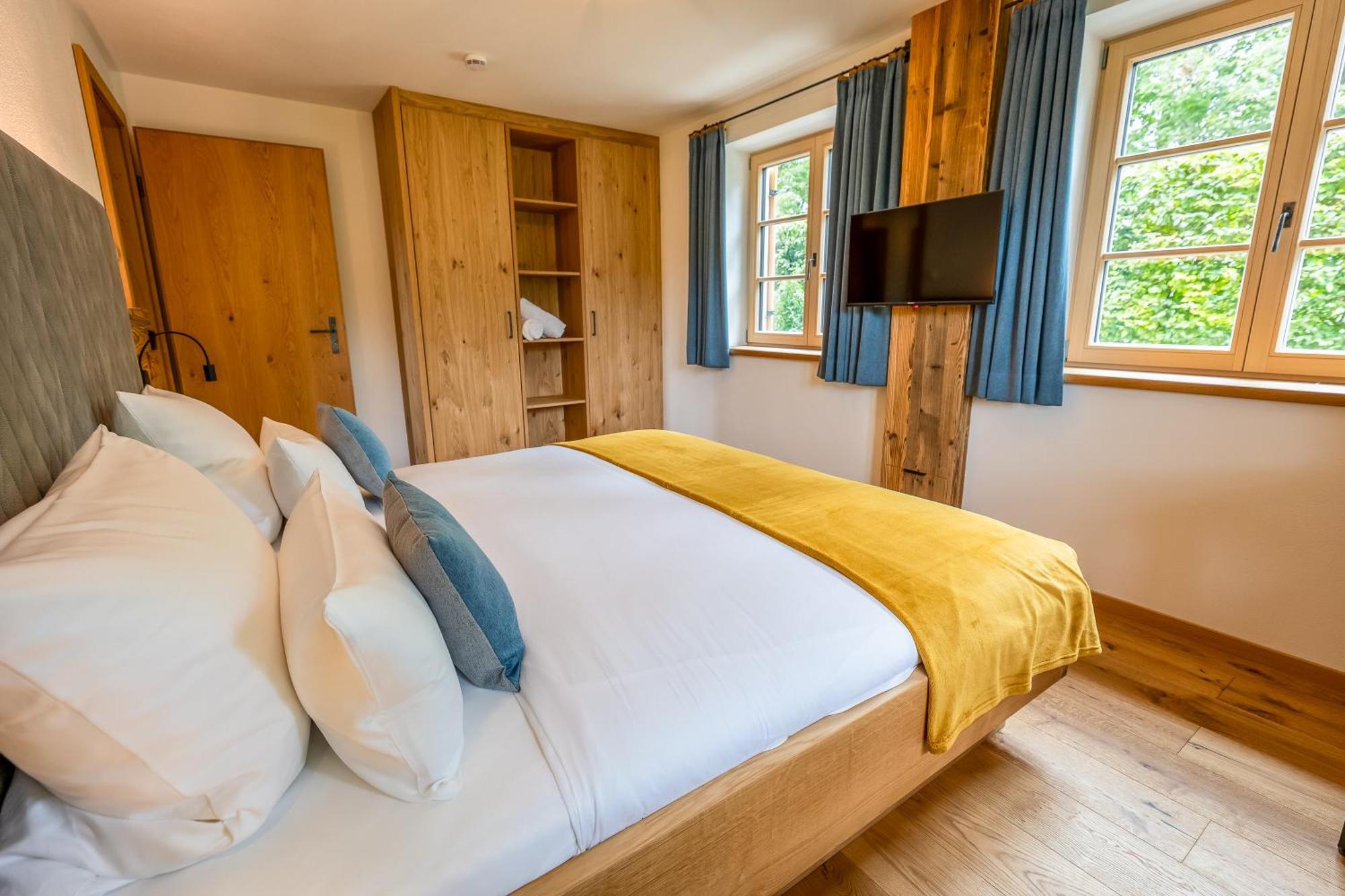 Graf Chiemo Suites - Direkt Am Chiemsee Mit Separatem Seezugang Chieming Exteriér fotografie